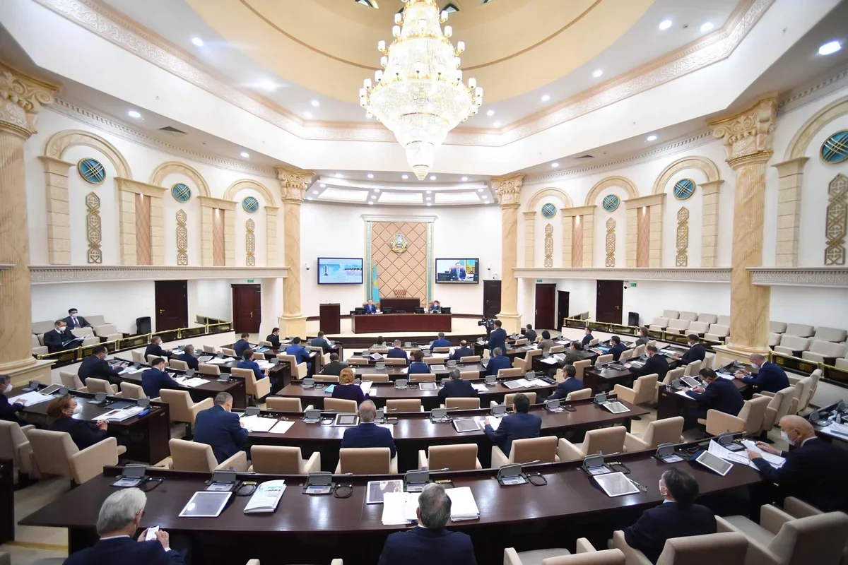 Qazaxıstan Senatının 30 illik fəaliyyətinə yekun vuran son iclası keçirilib