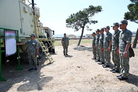Azerbaijani Army conducts demonstration classes with new officers