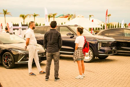 İlk IM Motors LS9 Plug-in-Hybrid Sea Breezedə təqdim olundu