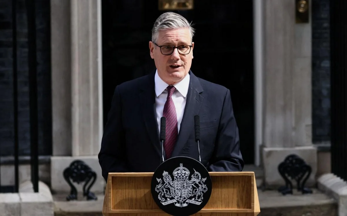 Starmer: Britaniya yollara və energetikaya investisiyaları azaltmaqla hərbi xərcləri artıracaq
