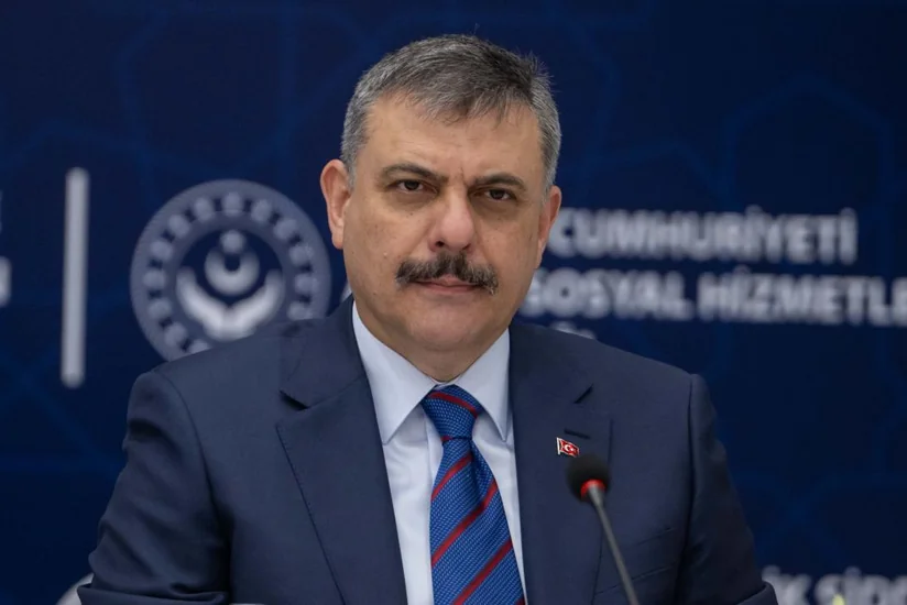 Türkiyəli nazir qaçqınların geri dönüşünü müzakirə etmək üçün Suriyaya gedir