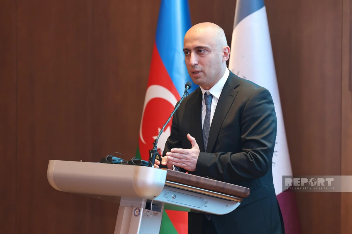 Azərbaycanda müəllim heyətinin orta aylıq əməkhaqqısı 1 030 manatdır