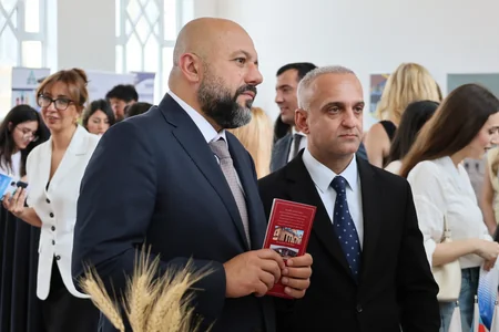 İçərişəhərdə əmək yarmarkası keçirilib, 322 aktiv iş yeri təqdim edilib