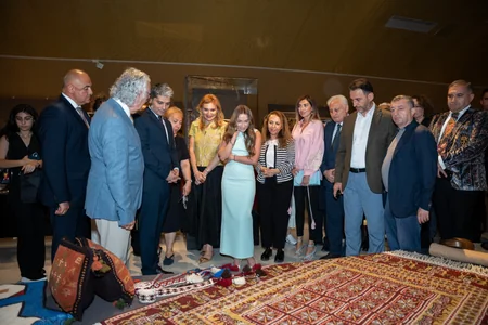 Xalça Muzeyində Bir mədəniyyət xəzinəsi: Divanü lüğat-it-türk adlı sərgi açılıb
