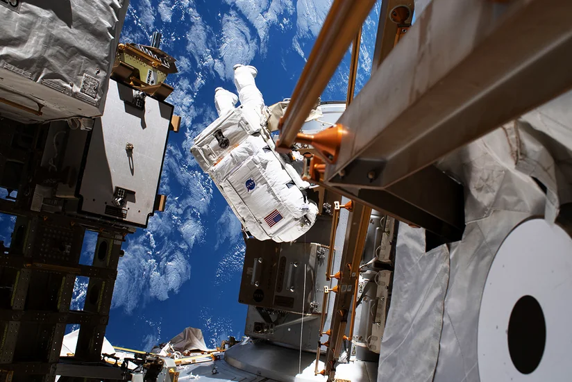 NASA astronavtları Canadarm2nin təmirindən sonra açıq kosmosa çıxışı başa vurublar