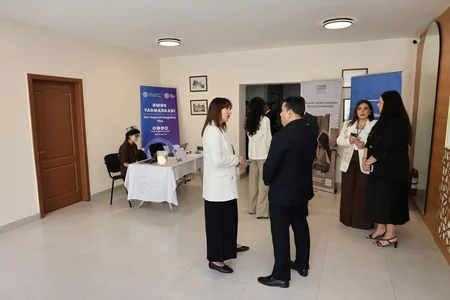 İçərişəhərdə əmək yarmarkası keçirilib, 322 aktiv iş yeri təqdim edilib