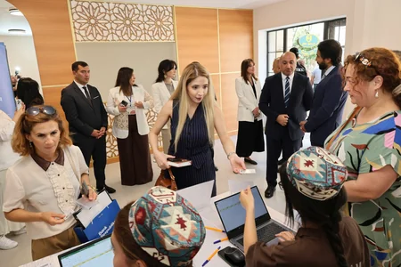 İçərişəhərdə əmək yarmarkası keçirilib, 322 aktiv iş yeri təqdim edilib