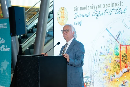 Xalça Muzeyində Bir mədəniyyət xəzinəsi: Divanü lüğat-it-türk adlı sərgi açılıb