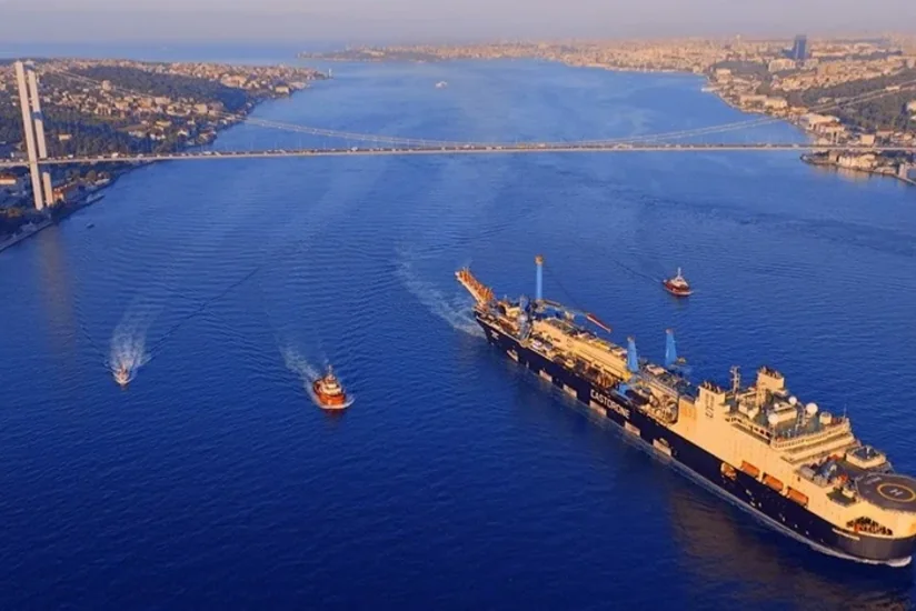 Türkiye increases toll for ships passing through Bosphorus and Dardanelles by 15%