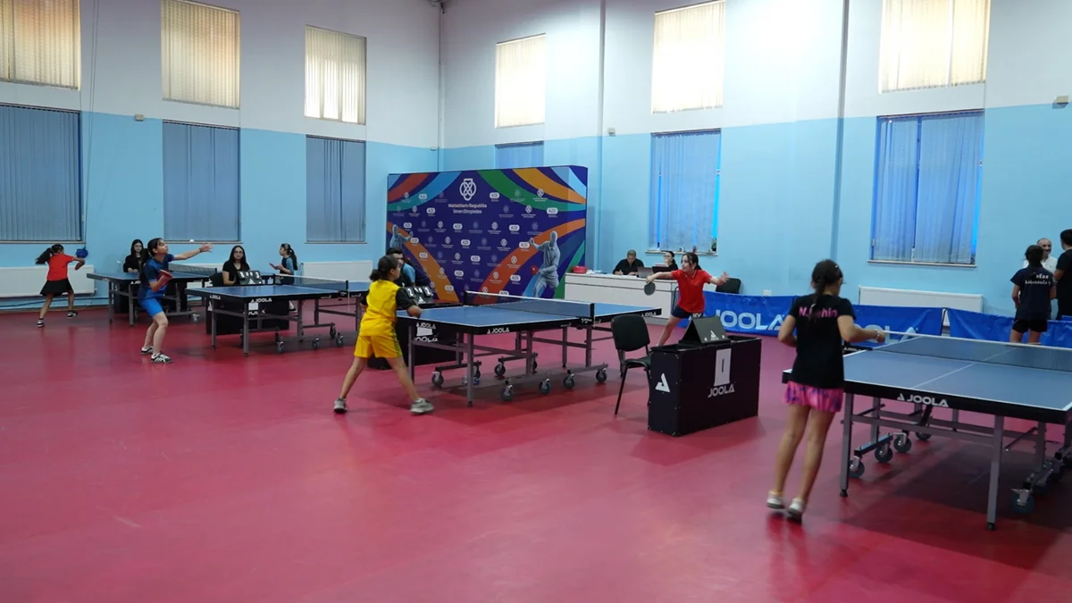 Bakıda keçirilən stolüstü tennis üzrə respublika birinciliyinə yüzdən çox idmançı qatılıb