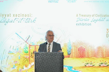 Azərbaycan Milli Xalça Muzeyində Bir mədəniyyət xəzinəsi: Divanü lüğat-it-türk sərgisi açılıb