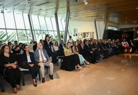 Azərbaycan Milli Xalça Muzeyində Bir mədəniyyət xəzinəsi: Divanü lüğat-it-türk sərgisi açılıb