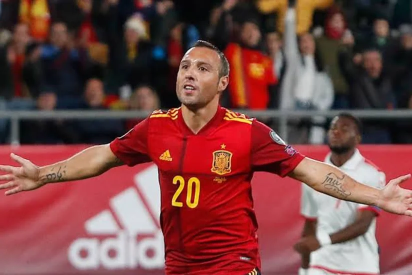 İspaniya millisinin sabiq futbolçusu Santi Kazorla karyerasını başa vurub
