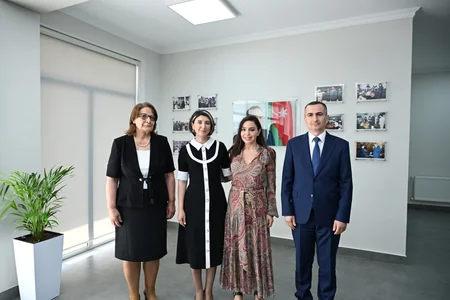 Leyla Əliyeva Yevlaxda məktəb binasının açılışında iştirak edib