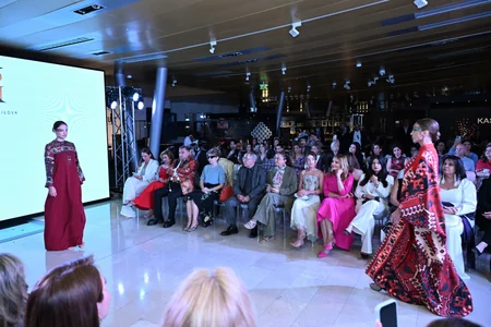 Azərbaycan Milli Xalça Muzeyində Zamanın naxışları moda nümayişi təşkil olunub
