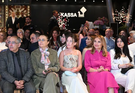 Azərbaycan Milli Xalça Muzeyində Zamanın naxışları moda nümayişi təşkil olunub