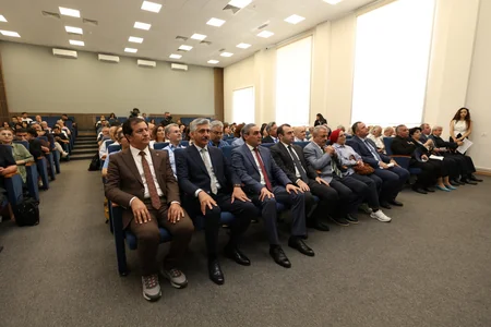 Türk Dünyası Həftəsi çərçivəsində Qarabağ Universitetində konfrans keçirilib