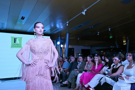 Azərbaycan Milli Xalça Muzeyində Zamanın naxışları moda nümayişi təşkil olunub
