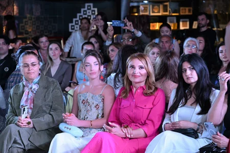 Azərbaycan Milli Xalça Muzeyində Zamanın naxışları moda nümayişi təşkil olunub