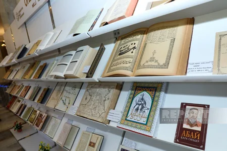 Birinci Türkoloji Qurultayın 100 illiyinə həsr olunmuş nəşrlərin təqdimatı olub