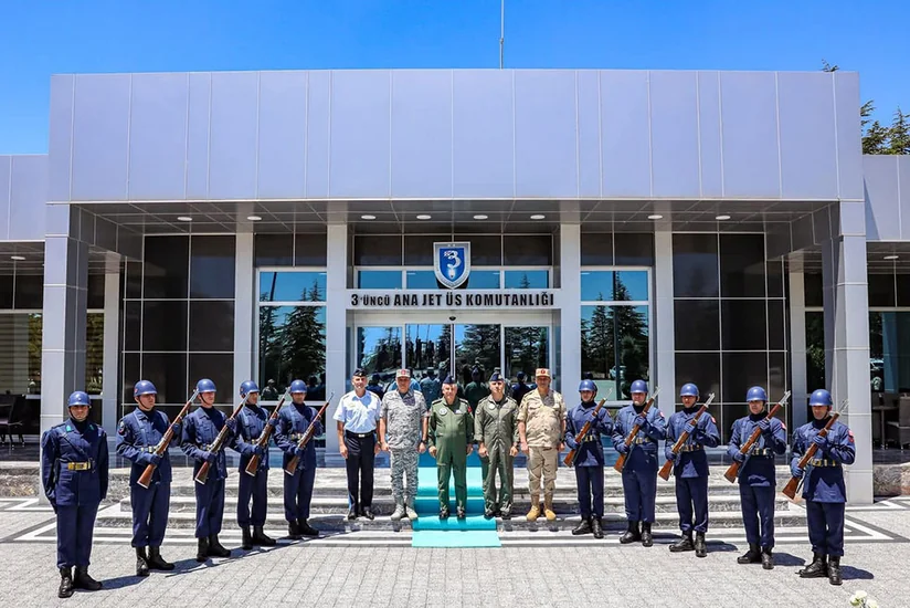 Azərbaycan və Türkiyə arasında hərbi aviasiya sahəsində əməkdaşlığın mövcud vəziyyəti müzakirə edilib