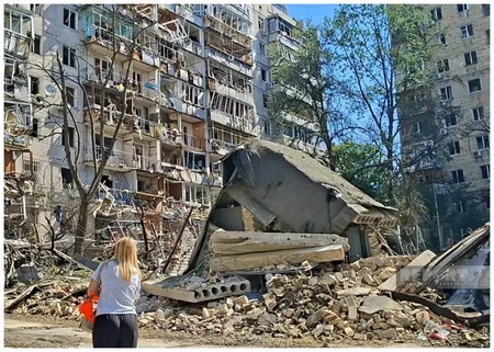 Rusiyanın hava zərbələrinə məruz qalan Kiyevdən - FOTOREPORTAJ