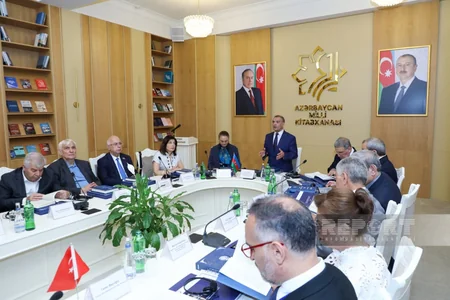 Birinci Türkoloji Qurultayın 100 illiyinə həsr olunmuş nəşrlərin təqdimatı olub