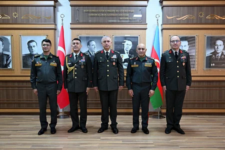 Azərbaycan və Türkiyə arasında hərbi təhsil sahəsində əməkdaşlıq müzakirə olunub