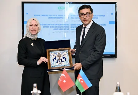 Fərid Qayıbov UNESCO-nun dopinqə qarşı konfransı çərçivəsində əməkdaşlıq məsələlərini müzakirə edib