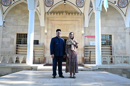 Leyla Əliyeva Yevlaxda Cümə məscidini ziyarət edib