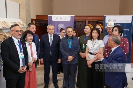 Birinci Türkoloji Qurultayın 100 illiyinə həsr olunmuş nəşrlərin təqdimatı olub