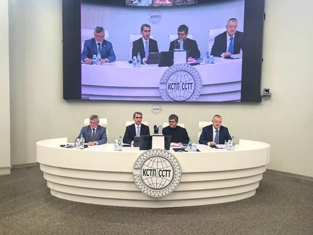 ADY discusses expansion of railway cooperation with Russia and Iran