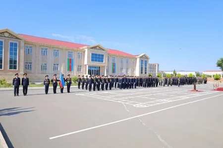 Naxçıvanda Orta İxtisas Polis Məktəbində Polis Günü və buraxılış mərasimi keçirilib