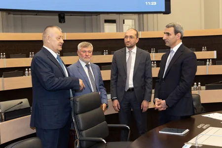ADY discusses expansion of railway cooperation with Russia and Iran