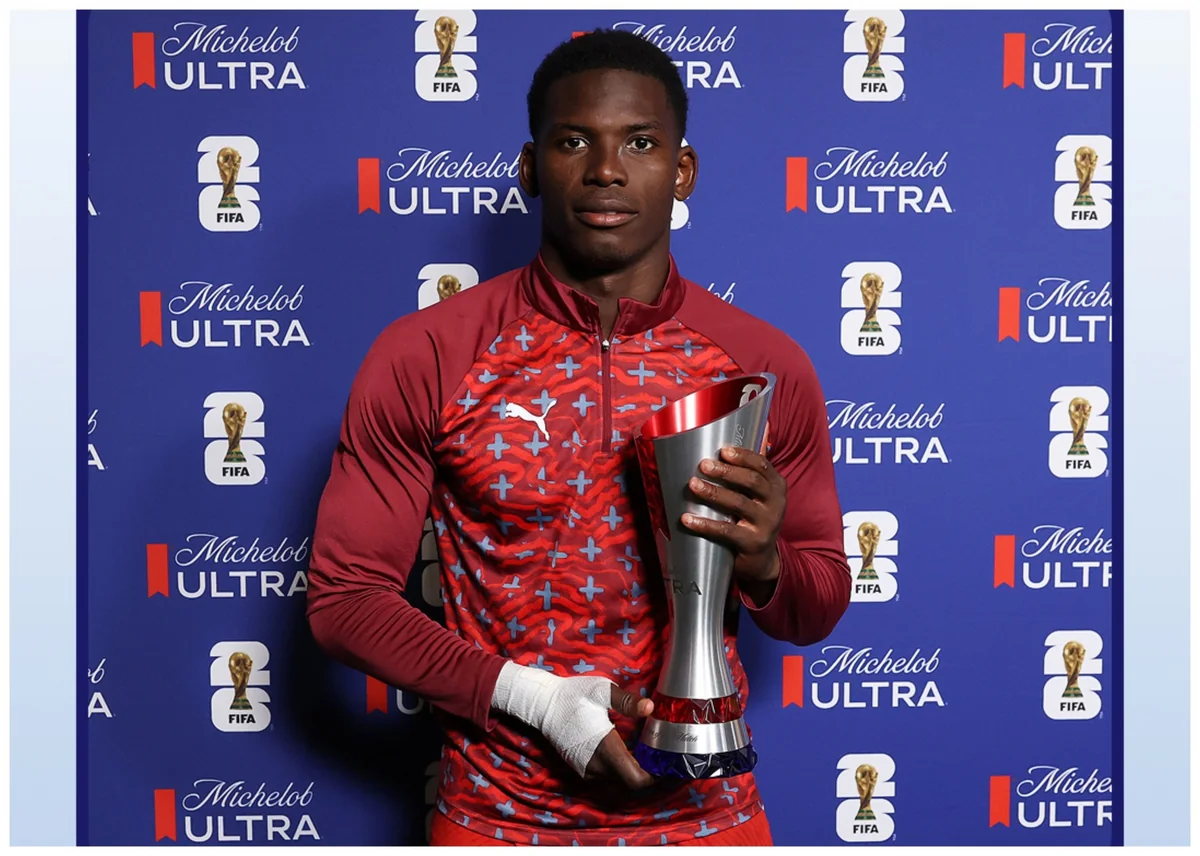 Brel Embolo İsveçrə - Əlcəzair oyununun ən yaxşı futbolçusu seçilib