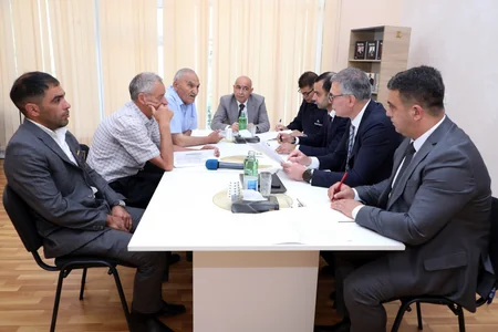 Azər Məmmədov Qobustanda vətəndaşları qəbul edib