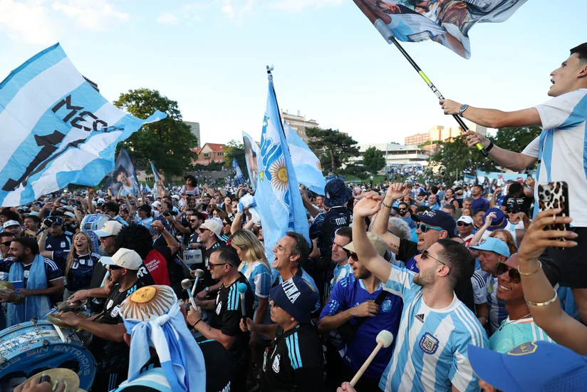 Argentina - Kabo Verde matçında azarkeşlər arasında dava düşüb