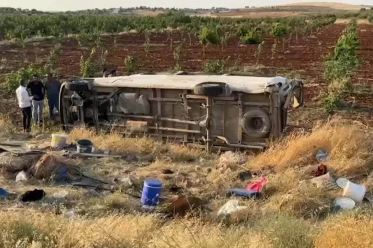 Türkiyədə mikroavtobus dərəyə aşıb, 22 nəfər xəsarət alıb