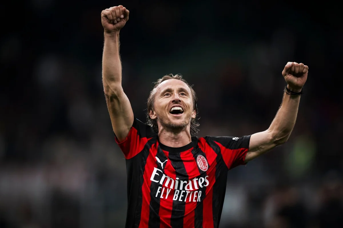 Milan 40 yaşlı Luka Modriçə yeni mövsüm üçün müqavilə təklif edib