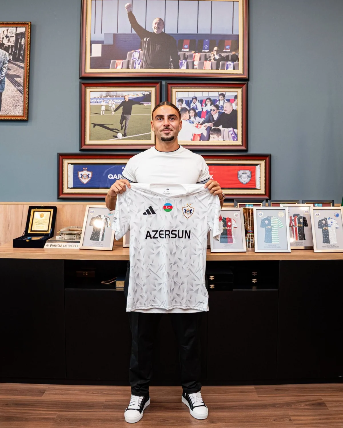 Qarabağ Cebrail Makreçkisi transfer edib
