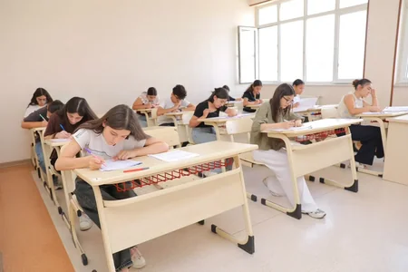 II və III ixtisas qrupları üzrə qəbul imtahanı keçirilib, 11 nəfərdə telefon aşkarlanıb - YENİLƏNİB