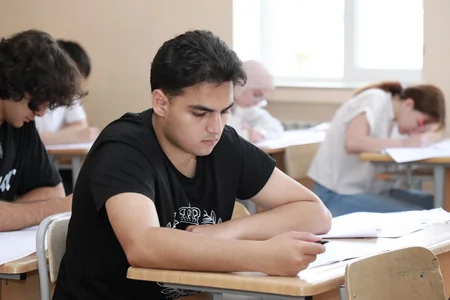II və III ixtisas qrupları üzrə qəbul imtahanı keçirilib, 11 nəfərdə telefon aşkarlanıb - YENİLƏNİB
