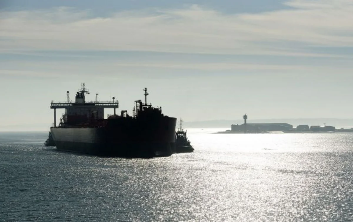 Qatar fully resumes maritime navigation