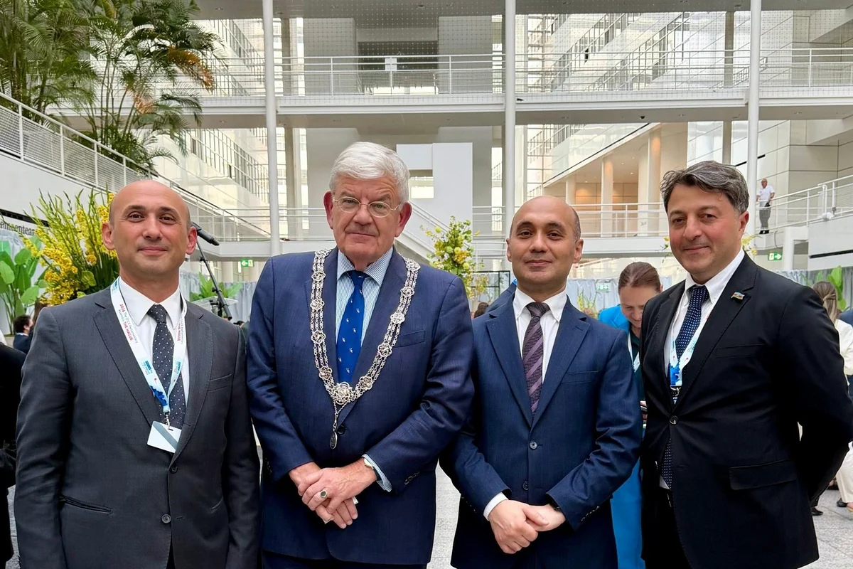 Azerbaijani MPs meet with The Hague mayor