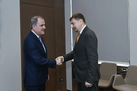 Jeyhun Bayramov mulls regional security issues with new UN resident coordinator