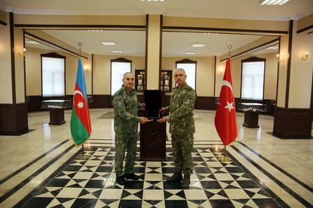 Azərbaycan və Türkiyə arasında hərbi təhsil sahəsində əməkdaşlıq müzakirə edilib