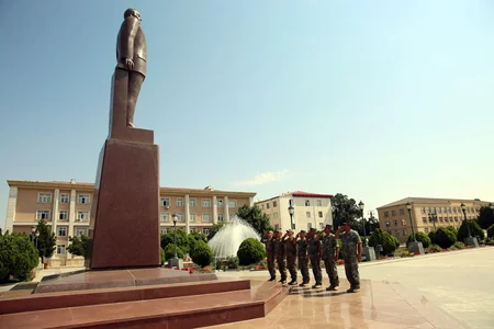 Azərbaycan və Türkiyə arasında hərbi təhsil sahəsində əməkdaşlıq müzakirə edilib
