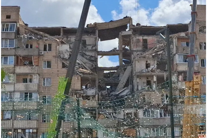 Киев после очередного ракетного удара России - ФОТОРЕПОРТАЖ