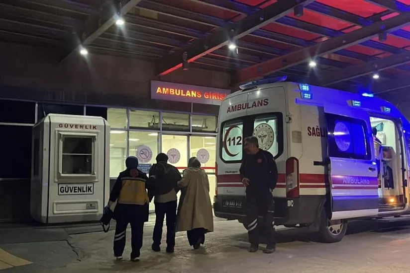 В Турции 50 человек отравились едой на свадьбе