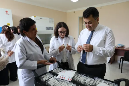 Azərbaycanda ilk dəfə qəhvəyi mərmər bağacığına qarşı bioloji mübarizəyə başlanılıb